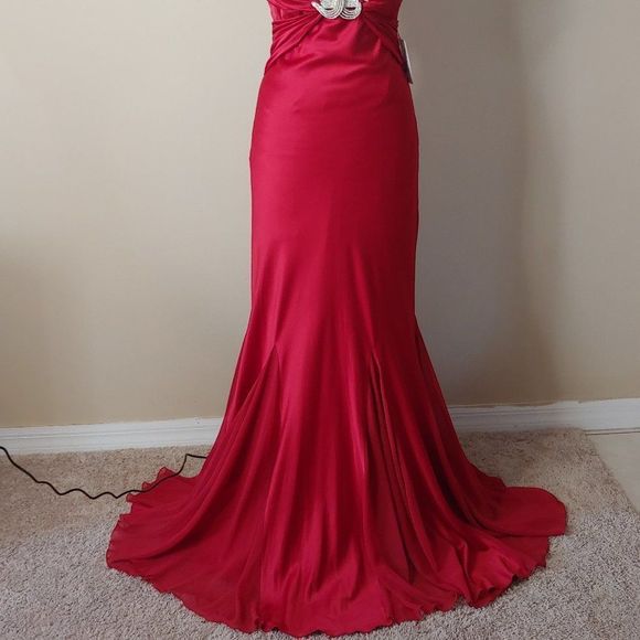 NWOT Jovani Red Sexy Mermaid Formal Gown. - Picture 4 of 4